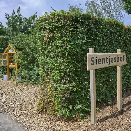 Sientjeshof 2 *